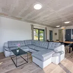 Nono Spinovci Villa *