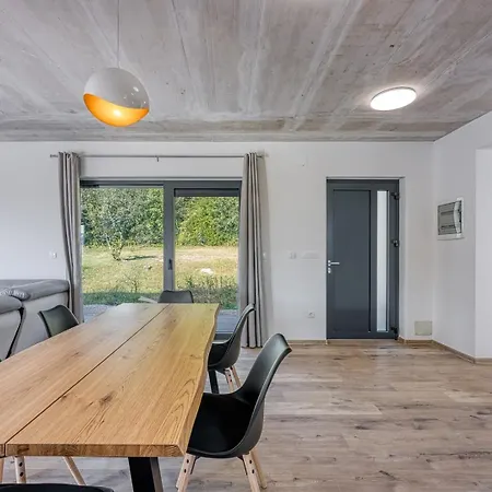 Nono Spinovci Villa *