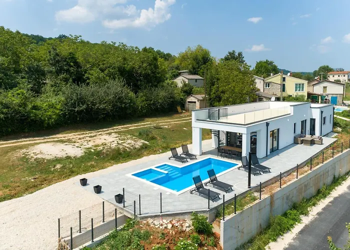 Nono Spinovci Villa *