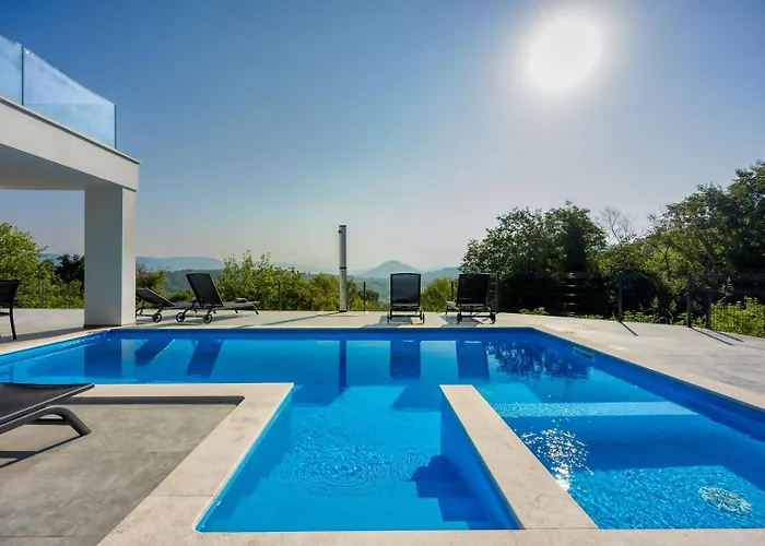 Nono Spinovci * Karojba