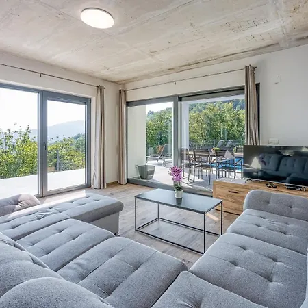 Nono Spinovci Karojba